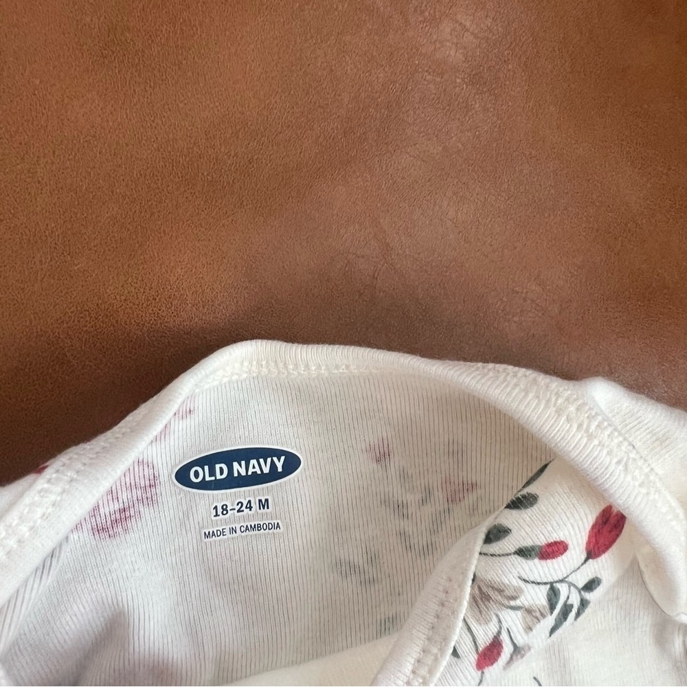 Old Navy Baby Girl Bodysuit Sz 18M 24M Floral Holiday - Picture 3 of 4